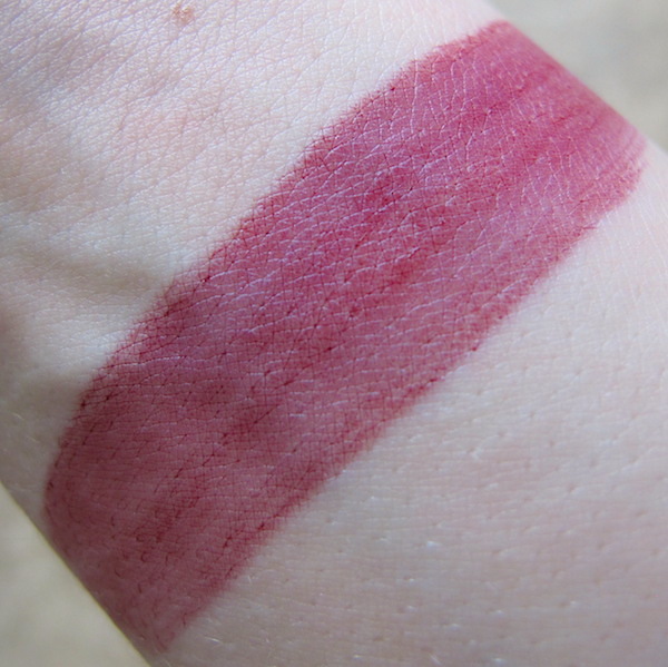 Vincent Longo Lip and Cheek Stain Swatch in Magic Potion